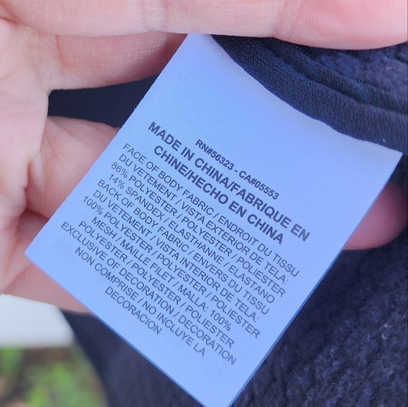 Nike women's Therma fit sphere vest size XS - Picture 11 of 12